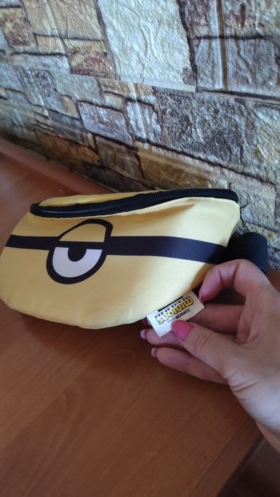 Детска чанта за кръст "Миньони"