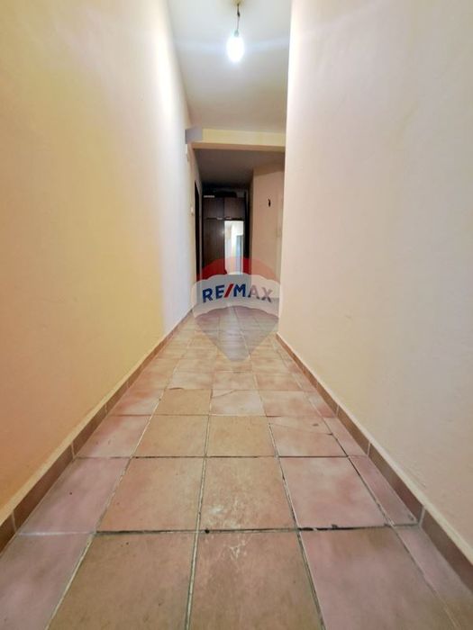 Продава се Тристаен апартамент в Варна, Лятно кино Тракия - 108 кв.м за 1621 €/кв.м - Снимка #11