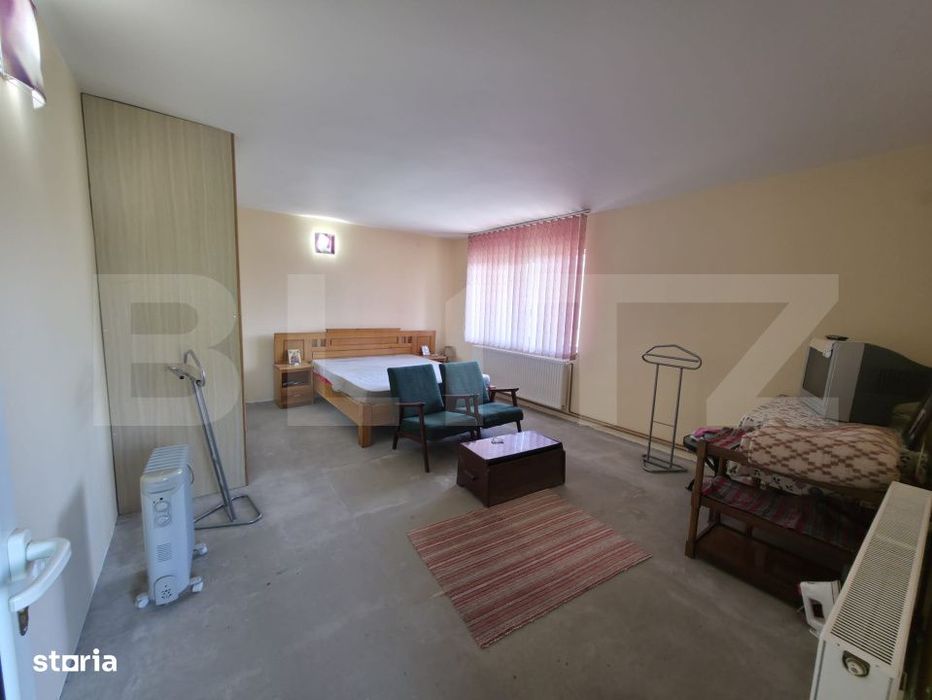 Casa cu suprafata de 395 mp - Com. Arcani sat Sanatesti
