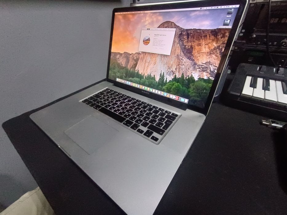 Apple MacBook Pro 17 A1297