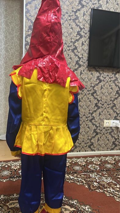 продаю костюмы на утренник