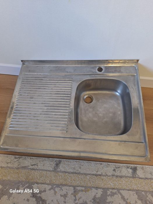 Мойка кухонная накладная