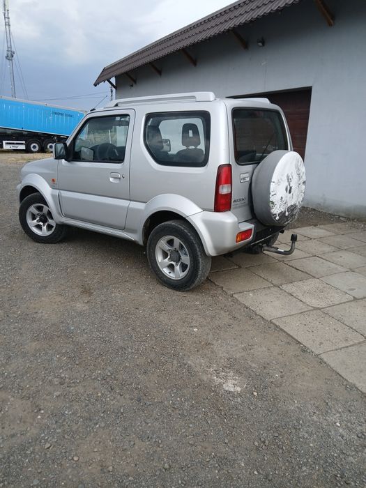 Vând Suzuki Jimny