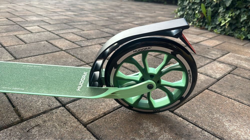 Trotineta verde