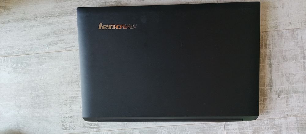 Laptop Lenovo, cu baterie foarte buna