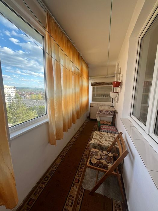 Inchiriez apartament 2 camere onesti 1.100 lei