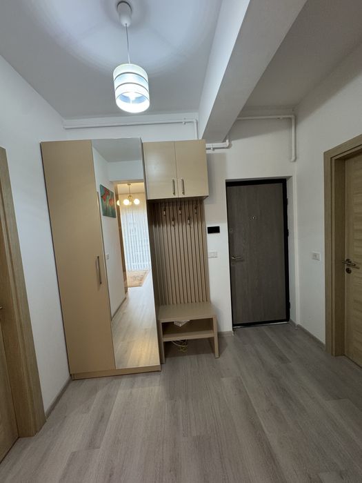 Proprietar vand apartament cu 2 camere decomandat, loc de parcare inclus