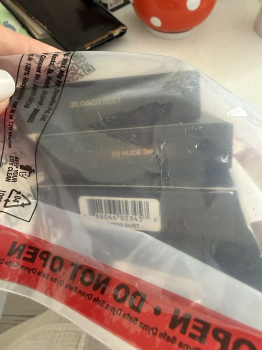 Продам оригинал Тени Tom Ford и помаду