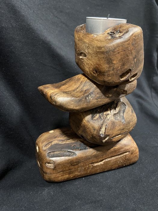 Дървен свещник масив арт