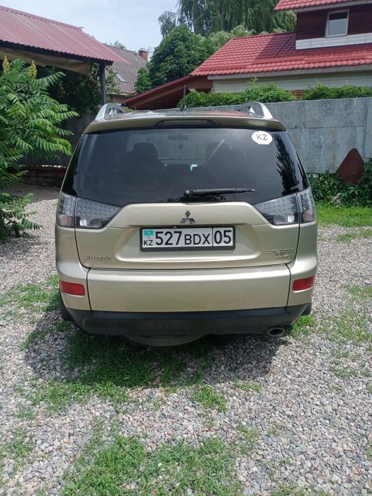 Митсубиси Аутлендер