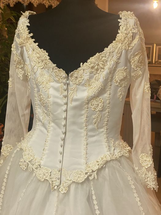 Rochie mireasa trena printesa