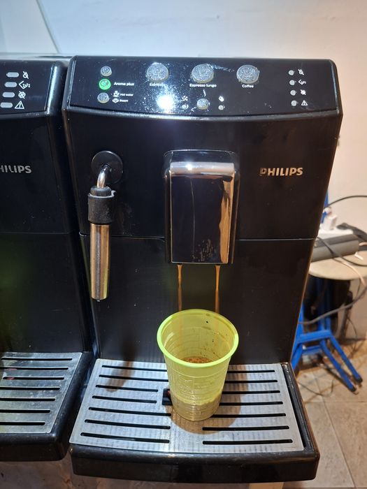 OFERTA 2 aparate de cafea cu boabe Philips  Functionale.