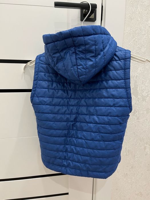 Жилетка 2г продам!