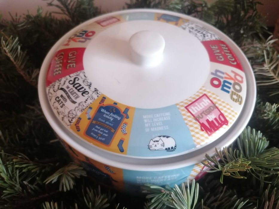 Bol portelan chinezesc cu capac ermetic