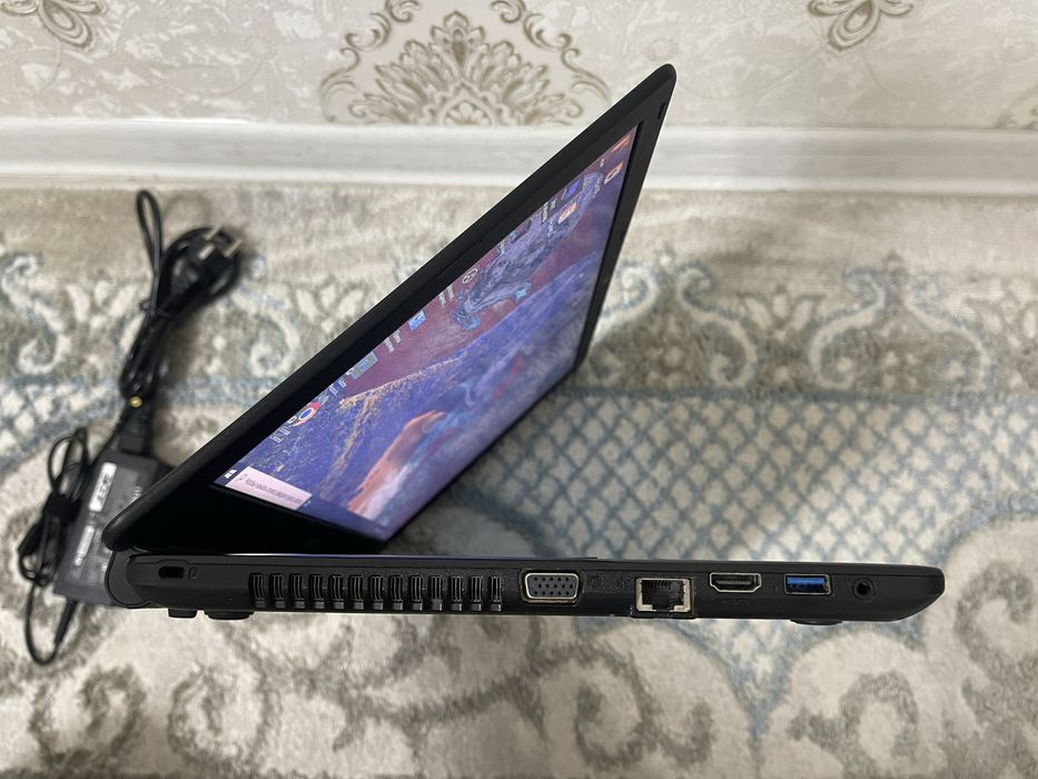 Продам ноутбук Acer Aspire E1-572G Core i5