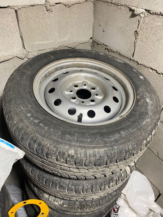 Шина R13 70 с диской 13 размер