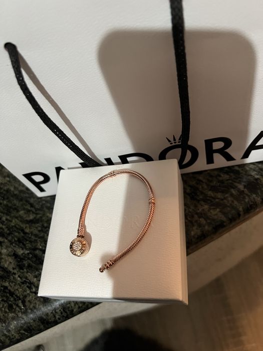 Гривна с талисман Pandora