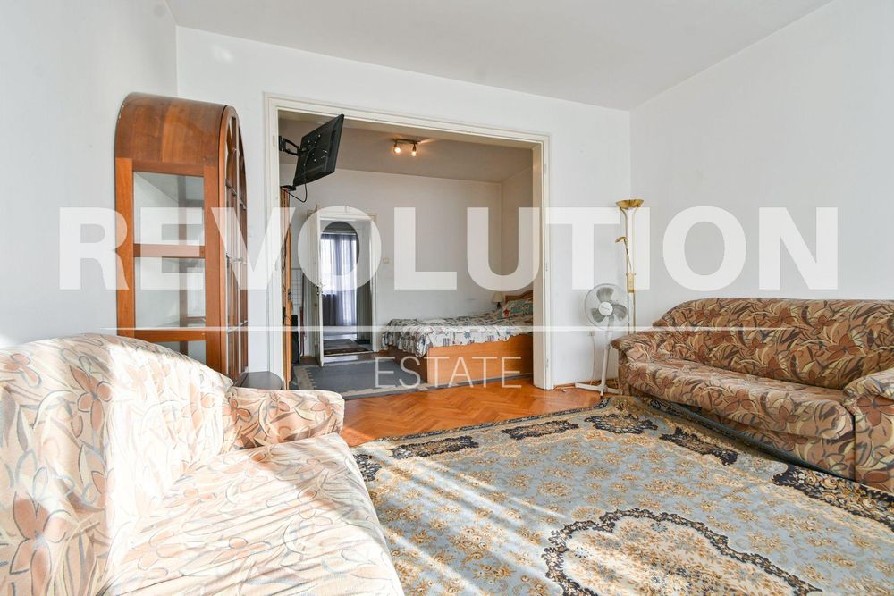 Двустаен апартамент в Център