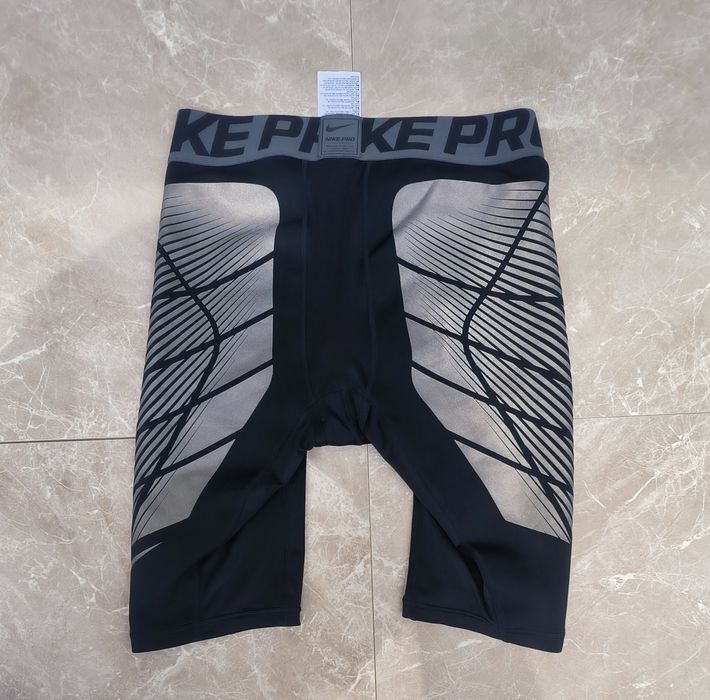 Nike Pro размер M