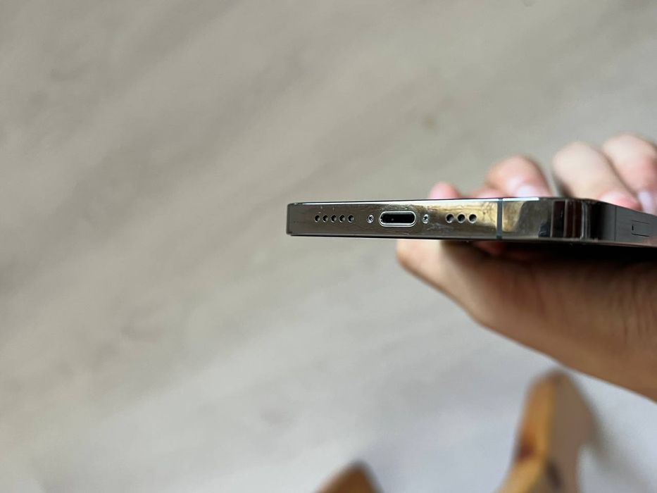 iPhone 12 Pro B/A 128 gb