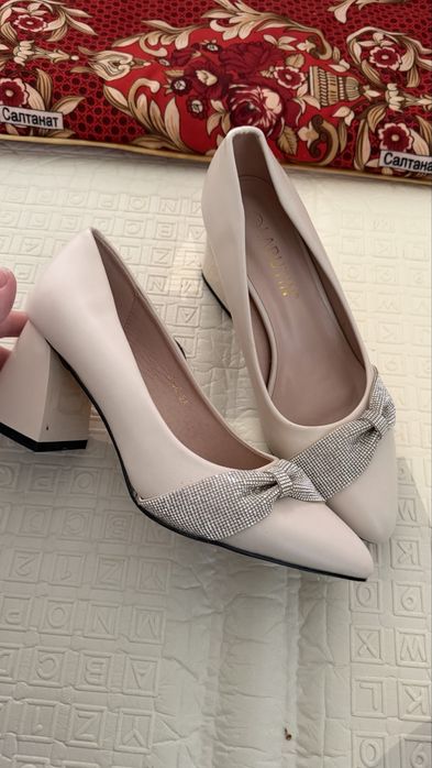Новый туфли сатылады 35.5-36рр