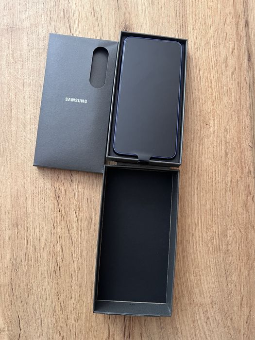 Samsung Galaxy S25 128GB – Sigilat, Nou