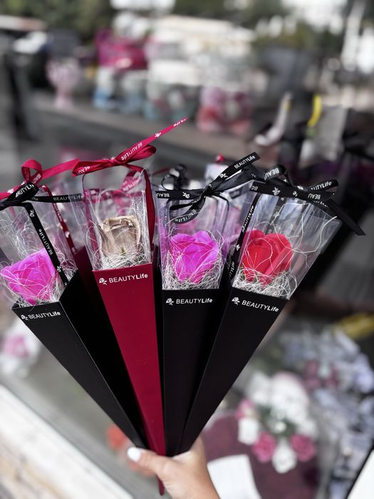 Изкуствени букетчета със сапунени розии аранжировка