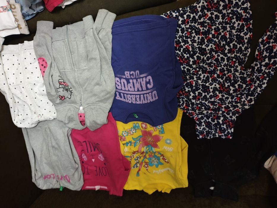 Клинчета,блузки,тениски