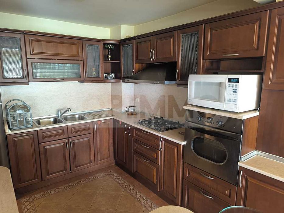 Дава се под наем Тристаен апартамент в Варна, Лятно кино Тракия - 115 кв.м за 900 € - Снимка #5