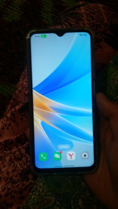 OqqO a 17. Телфон