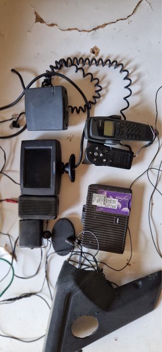 Продам телефон на мерседес