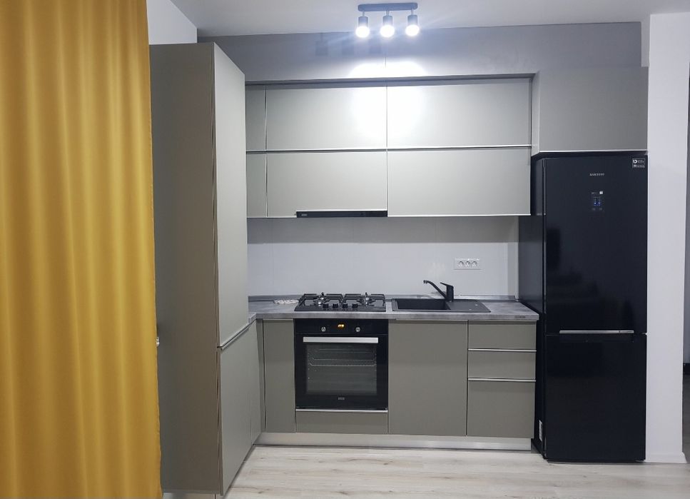 Inchiriez apartament 2 camere Mamaia Nord