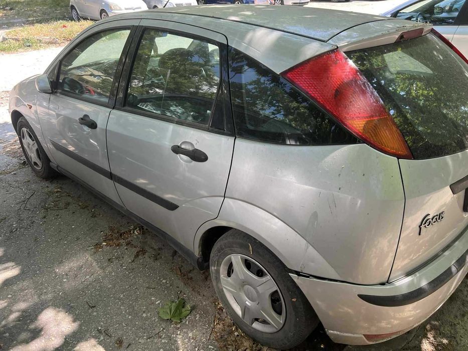 Форд фокус 1.6 на части