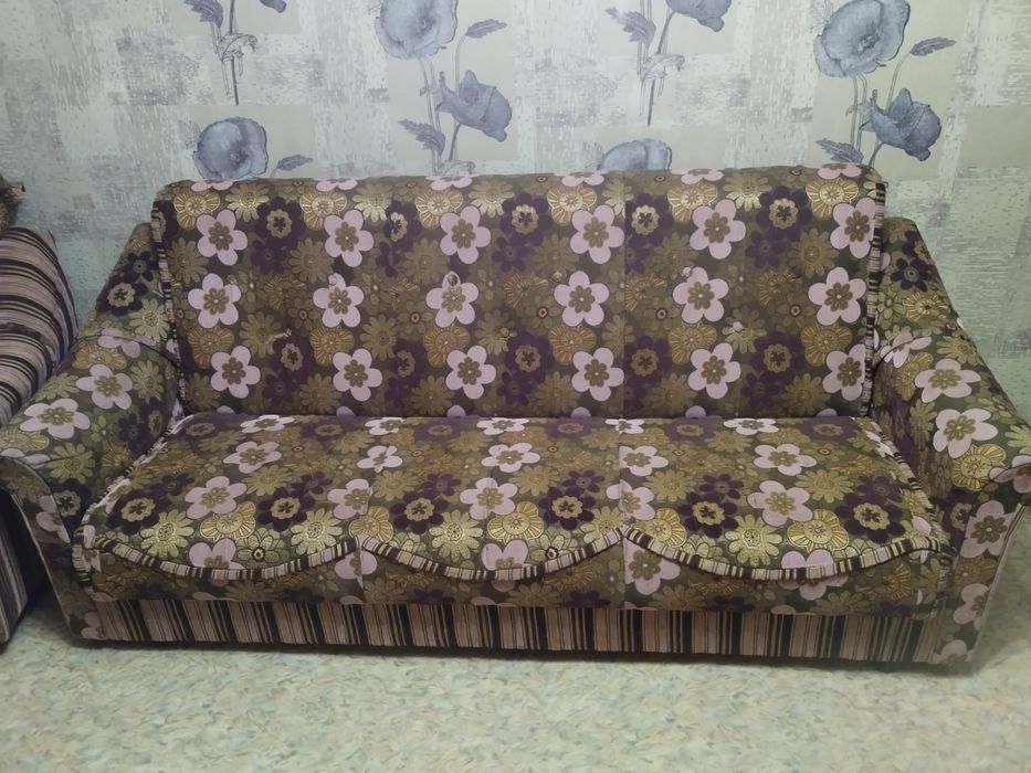 Диван  книжка с кресломи
