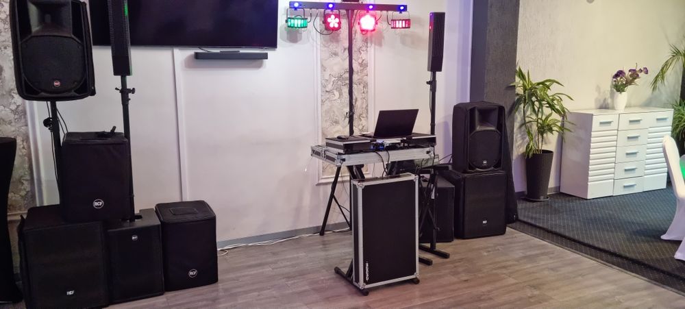 Lumini led dj cu stativ husa si telecomanda