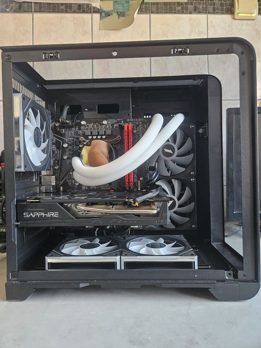 Unitate PC Gaming i7 10700 video 8GB RX 5700 16GB DDR4 M2