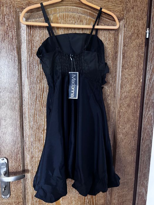 Елеганта дамска рокля на madona