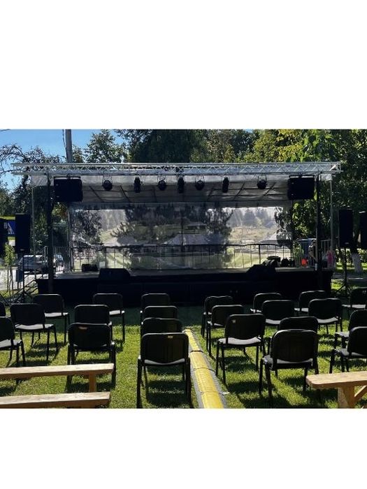 Inchiriez scena pentru evenimente