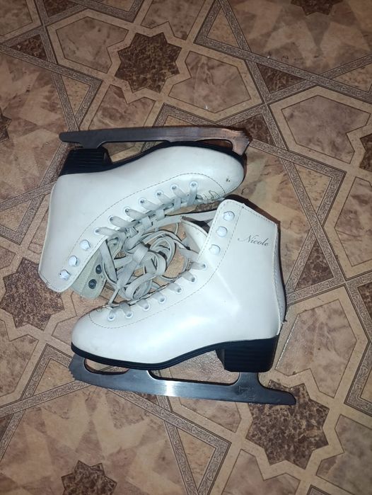 Продам коньки Nordway "Nicole"