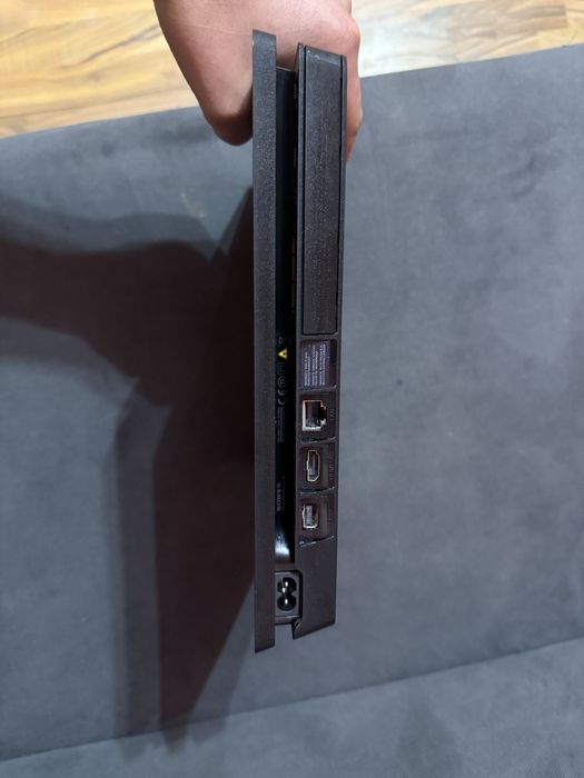 Vand Ps4 Slim ..