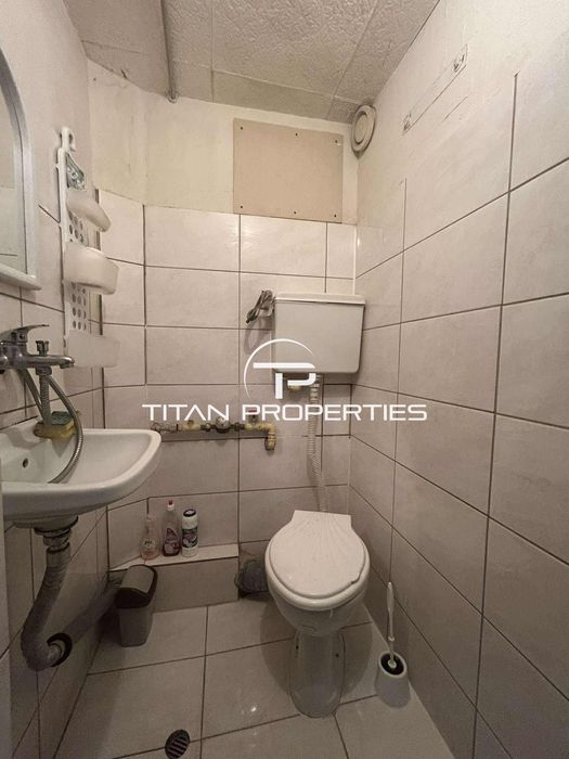 Дава се под наем Едностаен апартамент в Пловдив, Кършияка - 18 кв.м за 175 € - Снимка #2