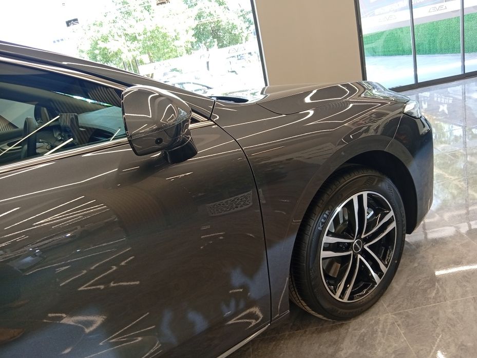 ROEWE M7 DMH 2026
Yangi avtomobil. Premium klassdagi zamonaviy gibrid