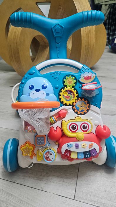 Ходунки- столик развивающий