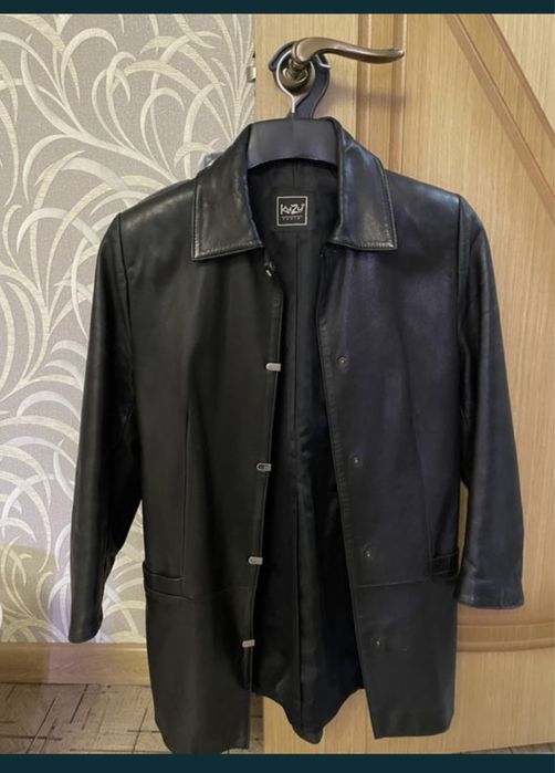 Кожанная куртка на девочку