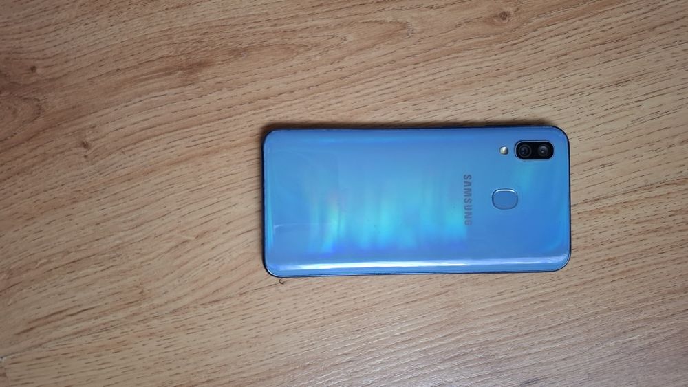 Самсунг а40 за части