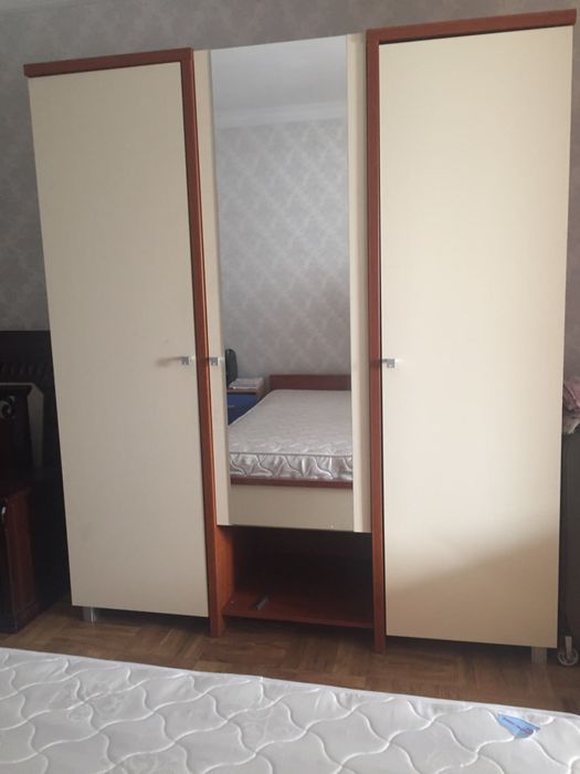 Продается комплект мебель для спальни с матрасом