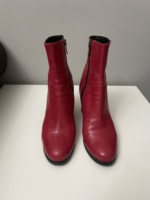 Продам ботинки женские