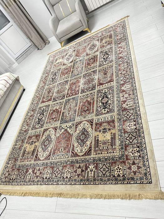 Ковер шелковый