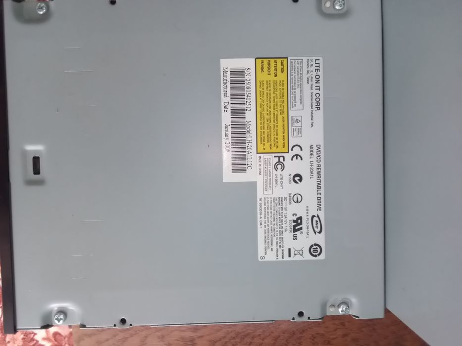 Монитор,и запчасти б/у к ПК