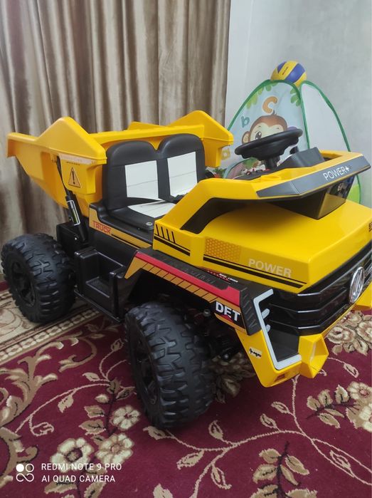 Продам детскую машину,самосвал